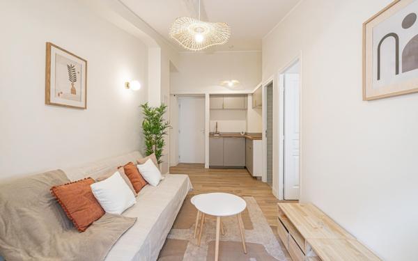 Appartement à vendre    2 pièces • 25,58 m2 Nice