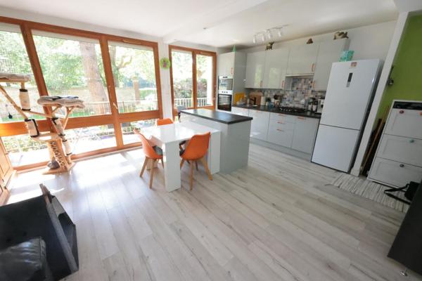 résidence Sécurisée, beau 4 pièces vue sur verdure