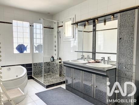Maison (prestige) à vendre 8 pièces 215 m² Pierrefeu-du-Var