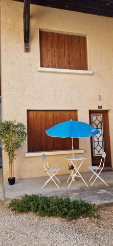 Maison de village  avec deux logements  Saint Genix Les Villages
