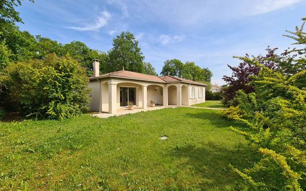 Maison à vendre    5 pièces •  Breuillet