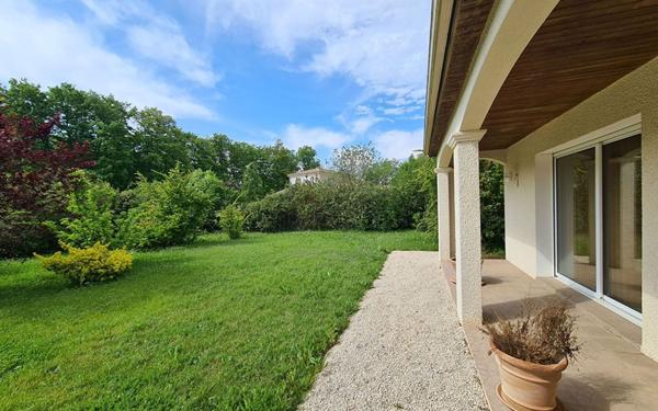 Maison à vendre    5 pièces •  Breuillet