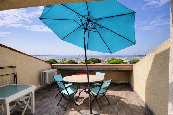 Appartement duplex vue mer à vendre à Fos-sur-Mer (13270) – 100 m plage – Terrasse 19 m² – 83 m² au sol