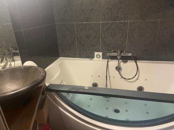 Appartement Six Fours Les Plages  :   162 000 euros