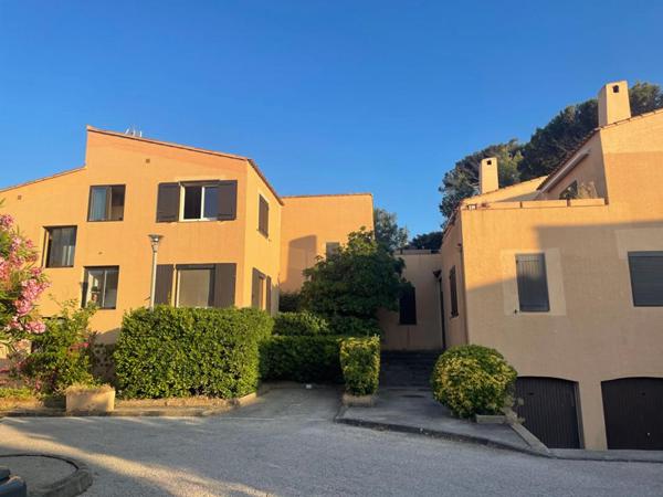 Appartement Six Fours Les Plages  :   162 000 euros