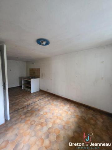 Maison à proximité de LASSAY-LES-CHÂTEAUX