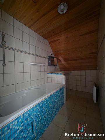Maison à proximité de LASSAY-LES-CHÂTEAUX