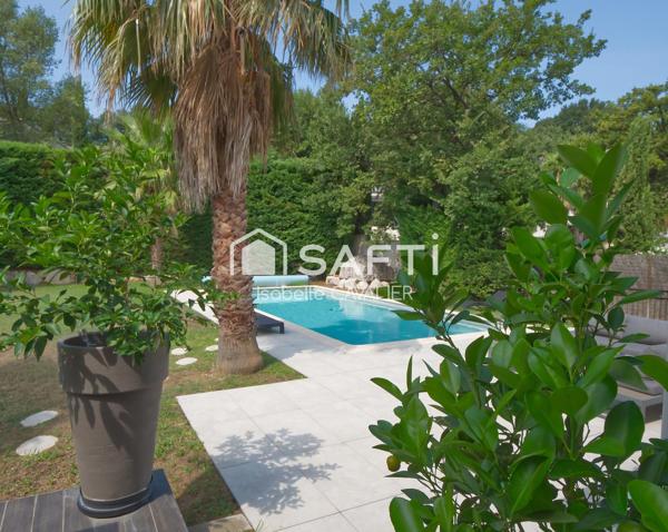 Rochefort-du-Gard – Villa d'architecte contemporaine avec piscine