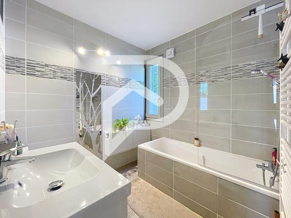 Maison 6 pièces 111 m2