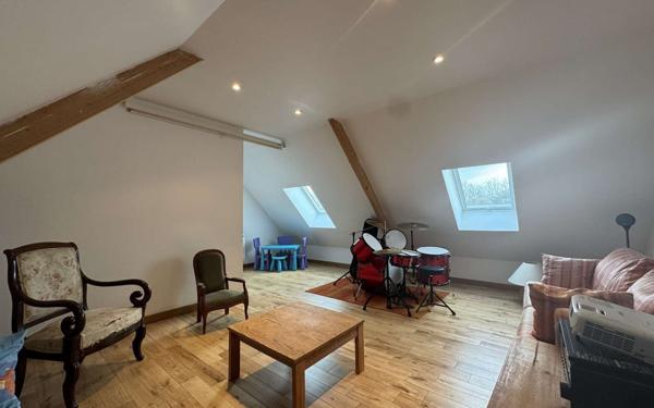 Maison à vendre    7 pièces • 190 m2 Chailly-en-Bière