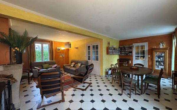 Maison à vendre    7 pièces • 190 m2 Chailly-en-Bière