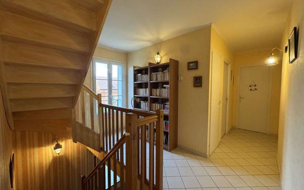 Maison à vendre    7 pièces • 190 m2 Chailly-en-Bière