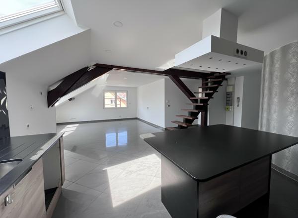 Appartement
         7 pièces
        - 120 m² 185 000 € *