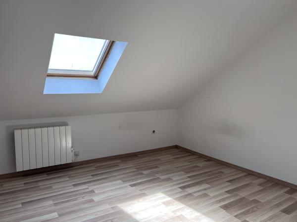 Appartement
         7 pièces
        - 120 m² 185 000 € *