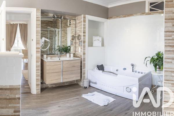 Maison à vendre 15 pièces 620 m² Mazamet