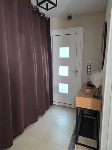 Maison à vendre 7 pièces VAUJOURS - 140 m2 - Jardin et sous-sol total