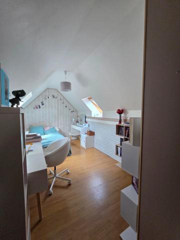 Maison à vendre 7 pièces VAUJOURS - 140 m2 - Jardin et sous-sol total