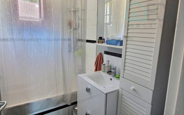 Maison à louer    4 pièces •  Bourgoin-Jallieu