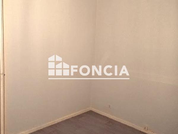 Location Local commercial 2 pièces 29.1 m² - 119 BOULEVARD GAMBETTA Cahors 46000