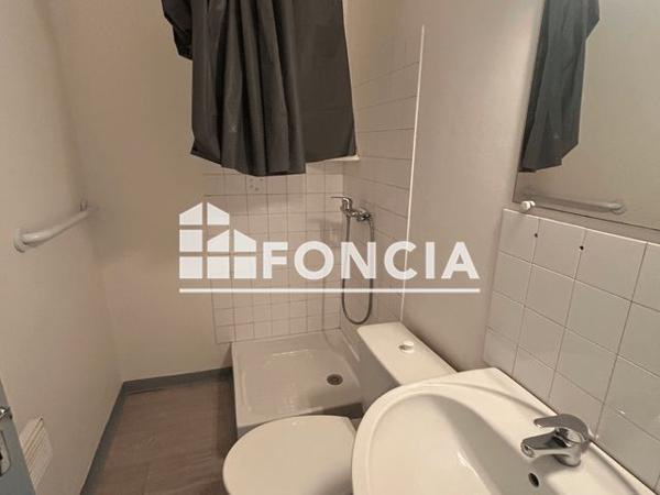 Location Local commercial 2 pièces 29.1 m² - 119 BOULEVARD GAMBETTA Cahors 46000