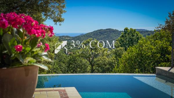 Villa
                                                                                                                                                                                                                                                                                                                        8 pièce(s)                                                                                                                                                                                                          4 chambre(s)                                                                                                                                                                                                          254  m²