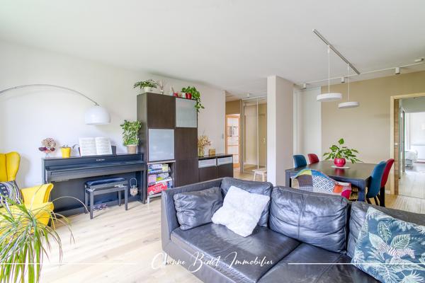 Appartement
         5 pièces
        - 99 m² Exclusivité 323 000 € *