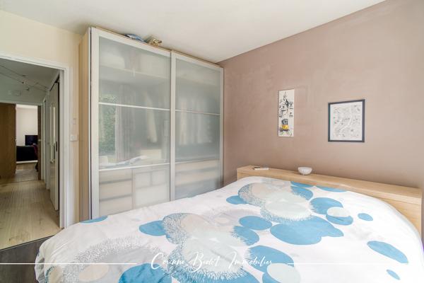 Appartement
         5 pièces
        - 99 m² Exclusivité 323 000 € *