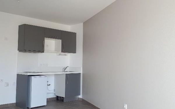 Appartement à louer    1 pièce •  Pessac