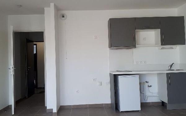 Appartement à louer    1 pièce •  Pessac