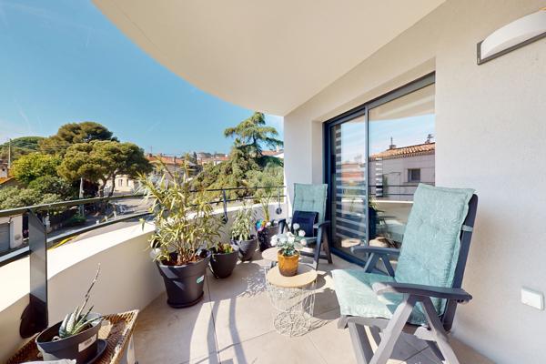 Superbe T2 - 48 m² avec balcon de 14 m²