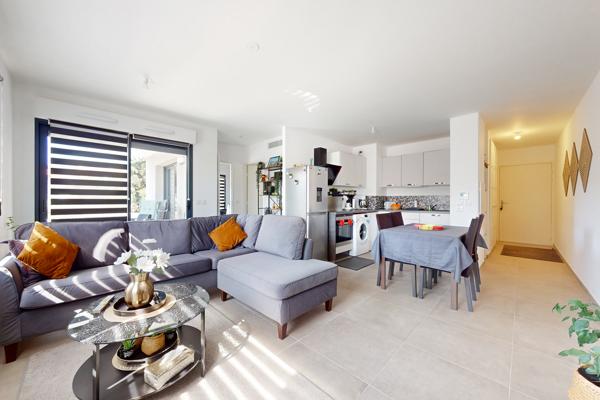Superbe T2 - 48 m² avec balcon de 14 m²