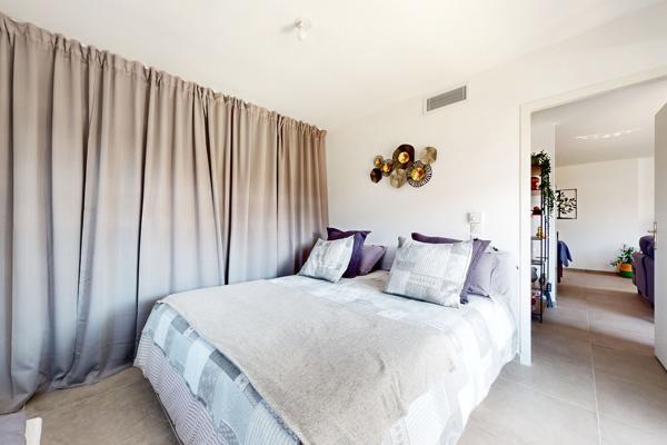Superbe T2 - 48 m² avec balcon de 14 m²