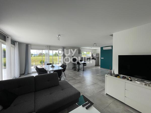 Maison contemporaine 5 pièces à vendre à Saint Laurent de Mure - Réf 4724