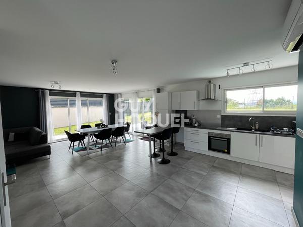 Maison contemporaine 5 pièces à vendre à Saint Laurent de Mure - Réf 4724