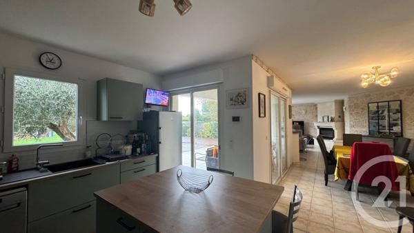 Maison à vendre  4 pièces - 122,30 m2 MEURSAC - 17