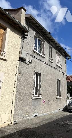 600m du métro Flachet, maison de ville rénovée - 121 m² habitables - 5 chambres -  cour