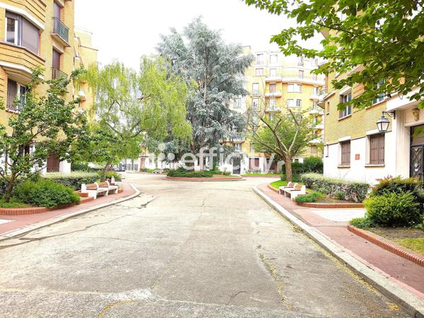 Appartement
         4 pièces
        - 108 m² 685 000 € *