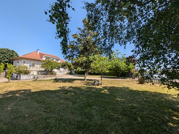 Maison 8 pièces - 181 m² Exclusivité efficity