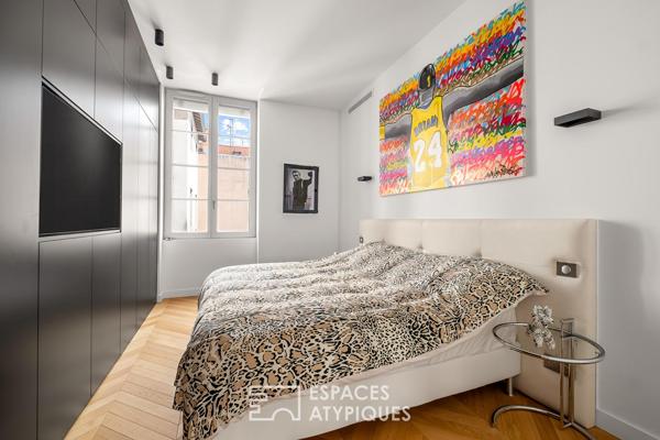 Appartement bourgeois d’exception rénové par architecte avec balcon filant – cours Franklin Roosevelt