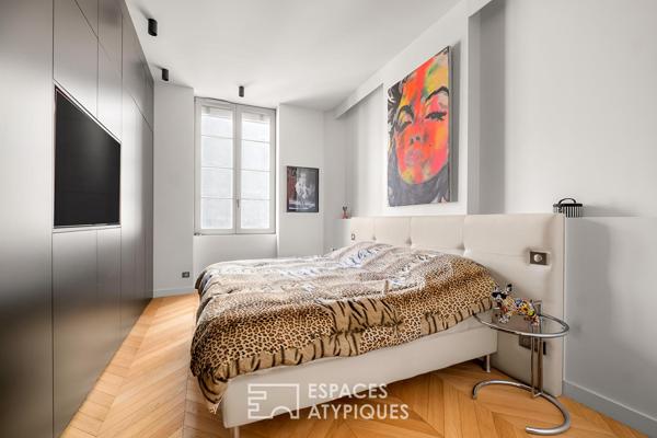 Appartement bourgeois d’exception rénové par architecte avec balcon filant – cours Franklin Roosevelt