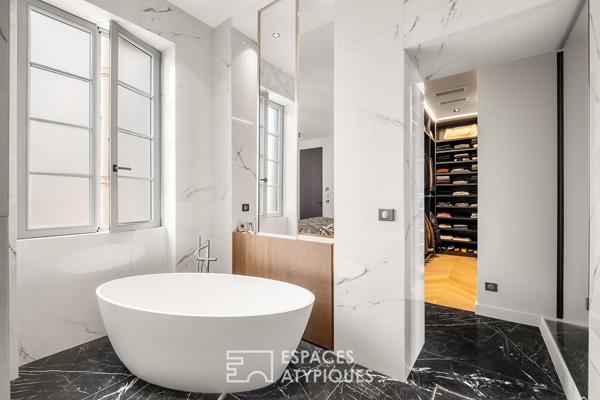 Appartement bourgeois d’exception rénové par architecte avec balcon filant – cours Franklin Roosevelt