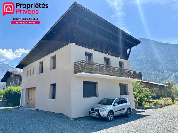 PASSY  Maison familiale entièrement rénovée avec deux appartements, dépendances et fort potentiel d'aménagement