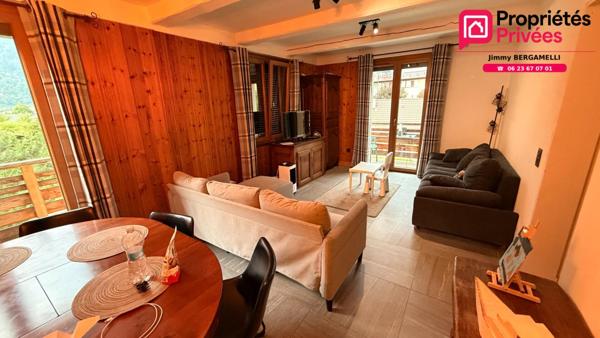 PASSY  Maison familiale entièrement rénovée avec deux appartements, dépendances et fort potentiel d'aménagement