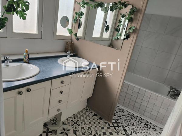 Grande maison Lupéenne de 230m2