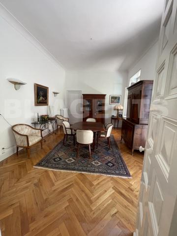 maison/villa 9 pièce(s) 331 m2