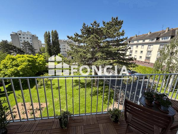 Location Appartement meublé 3 pièces 70.05 m² - 55 RUE DU PONT CREON Caen 14000