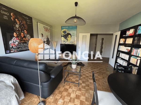 Location Appartement meublé 3 pièces 70.05 m² - 55 RUE DU PONT CREON Caen 14000