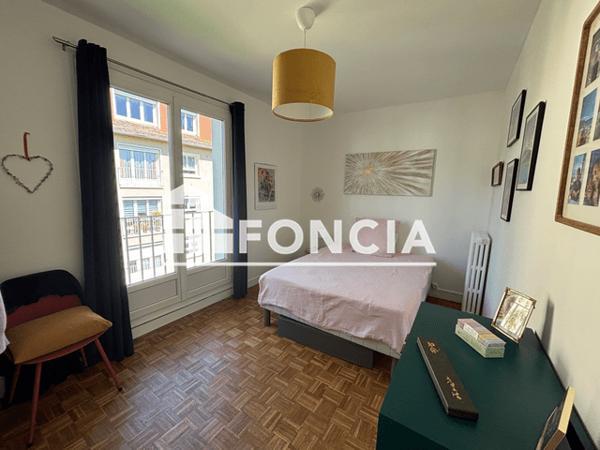 Location Appartement meublé 3 pièces 70.05 m² - 55 RUE DU PONT CREON Caen 14000