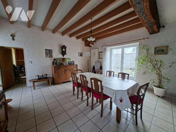 Genneton,
découvrez cette spacieuse maison de 143 m², idéale pour une famille à la recherche d...