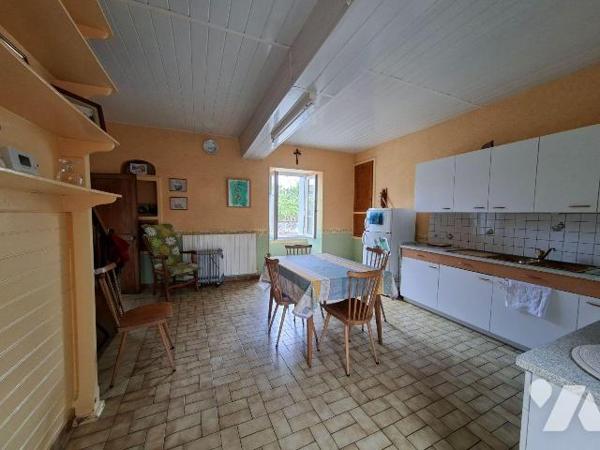 Genneton,
découvrez cette spacieuse maison de 143 m², idéale pour une famille à la recherche d...